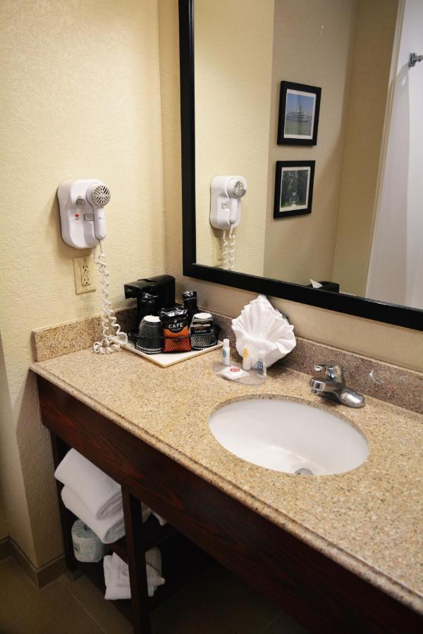 Comfort Inn & Suites Covington - Mandeville Buitenkant foto