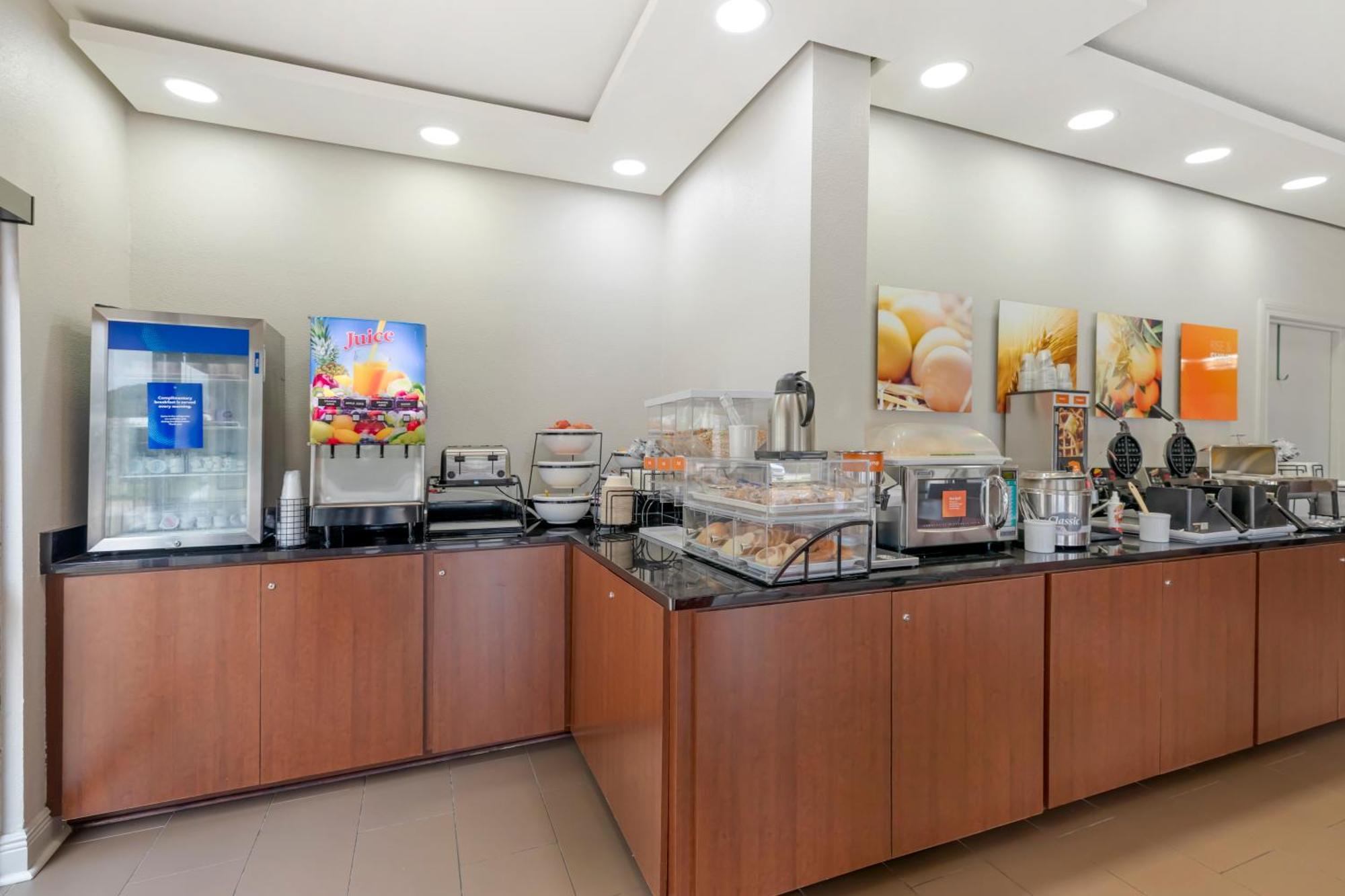 Comfort Inn & Suites Covington - Mandeville Buitenkant foto