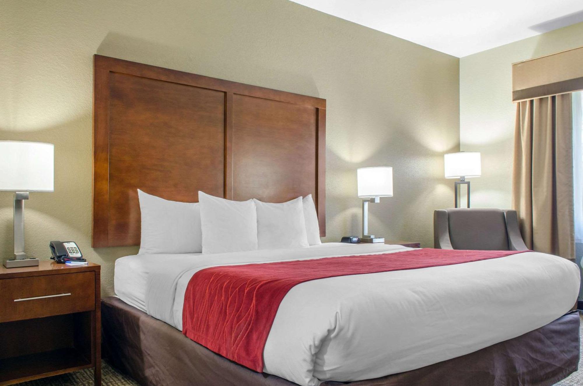 Comfort Inn & Suites Covington - Mandeville Buitenkant foto
