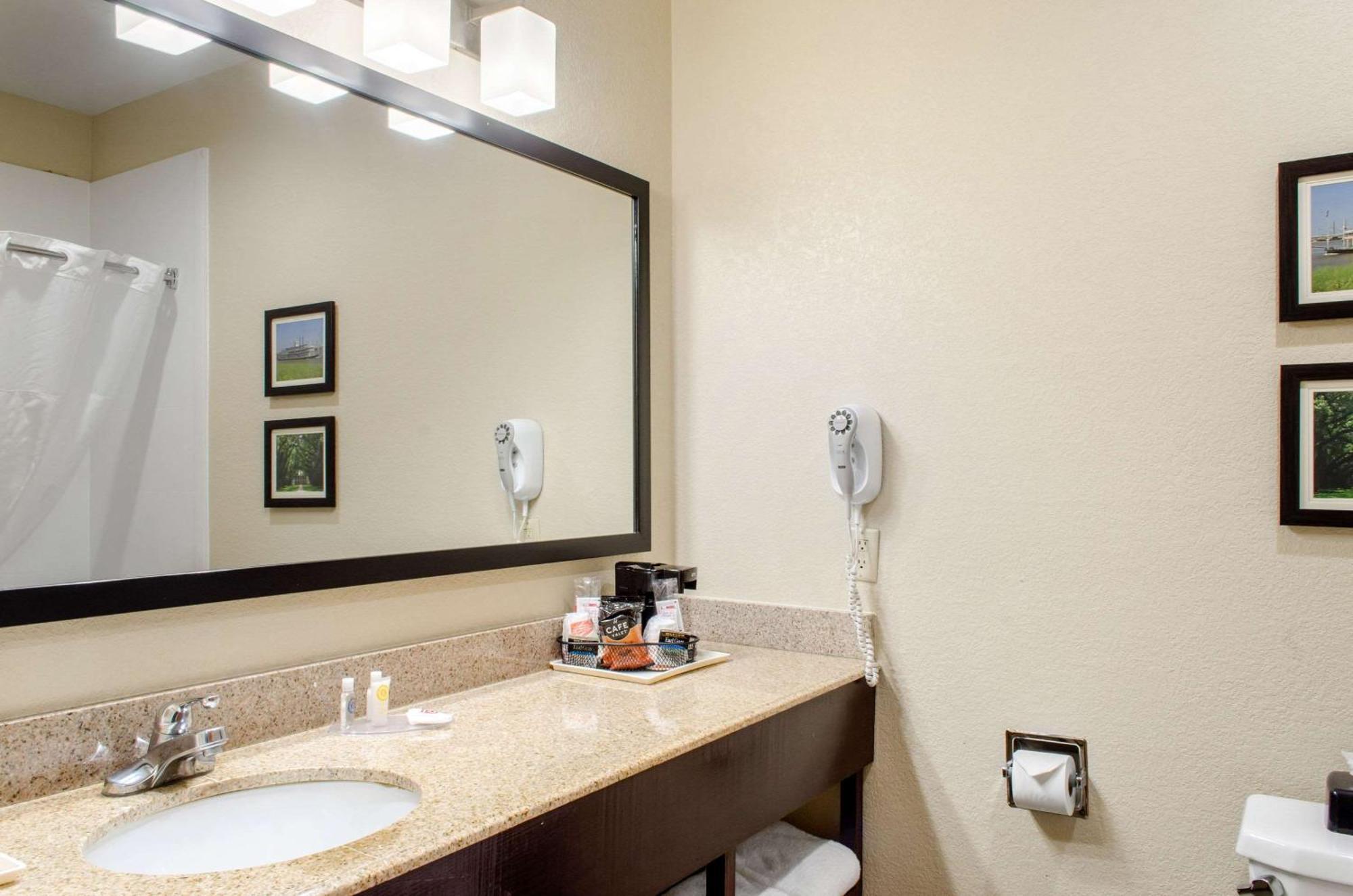 Comfort Inn & Suites Covington - Mandeville Buitenkant foto