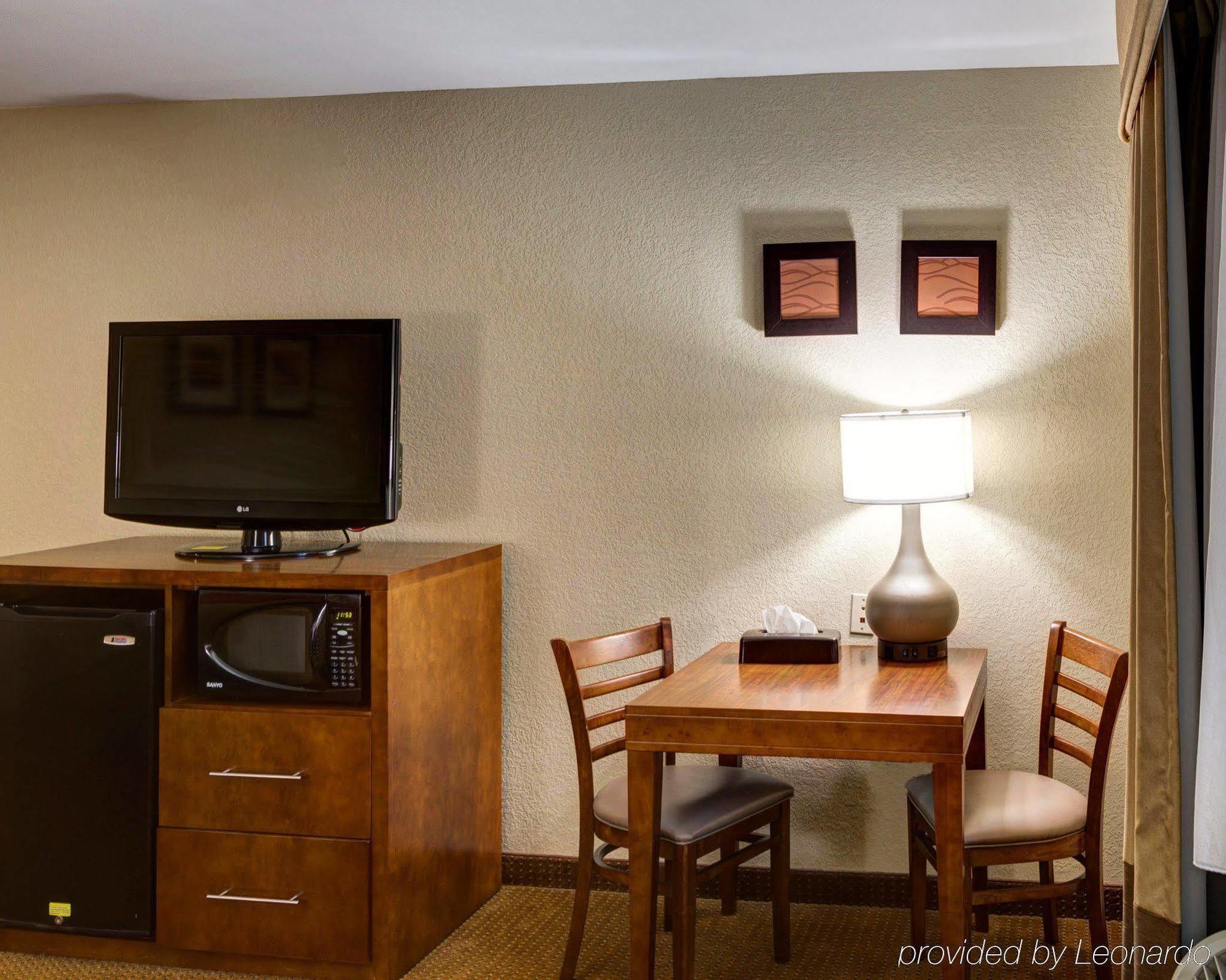 Comfort Inn & Suites Covington - Mandeville Buitenkant foto